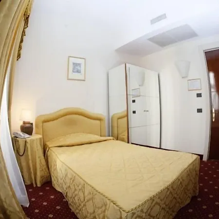 Grande Internazionale Hotel 4*