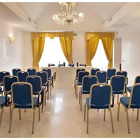 Hotell Grande Internazionale 4*