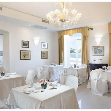 Grande Internazionale Hotel 4*